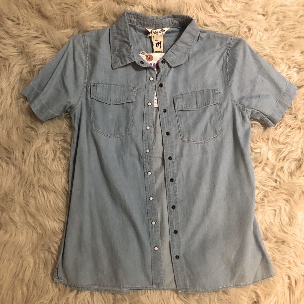 NWT Indigo Rein Blue Jean Short Sleeve Shirt
